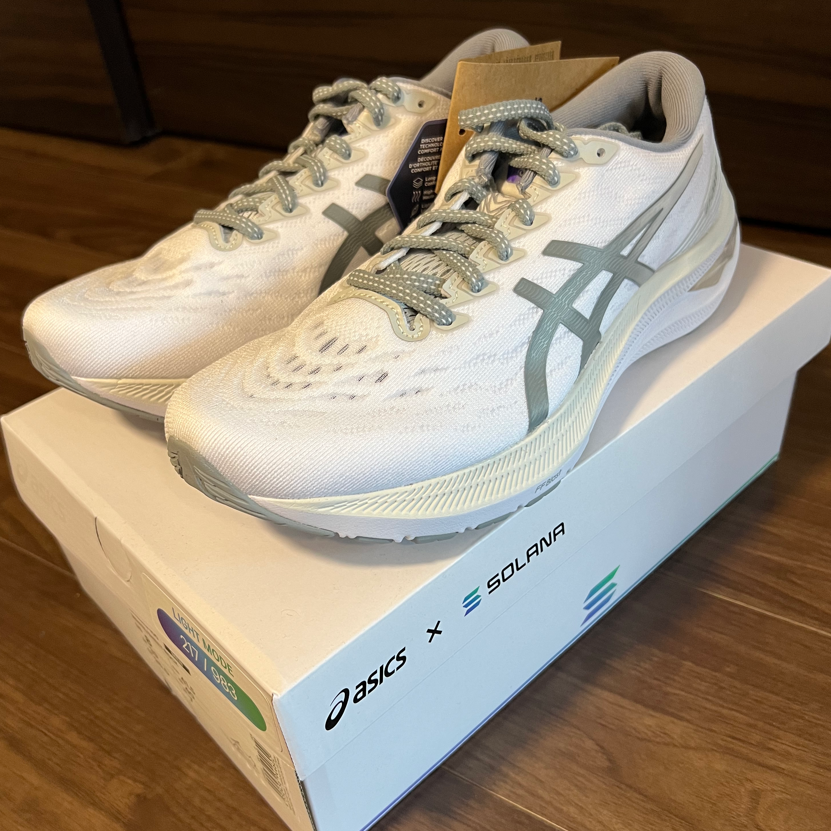 ASICS× SOLANA 限定コラボスニーカー 26cm 白 | TicketMe